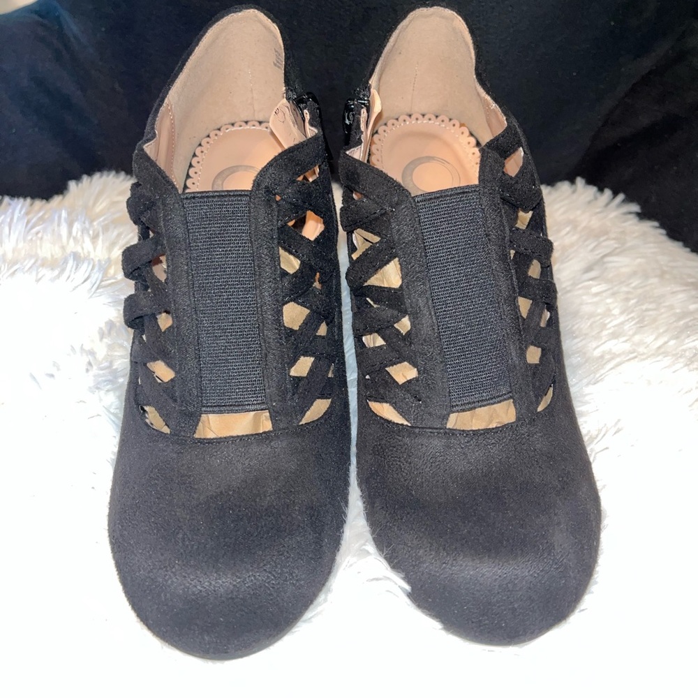 Journey Collection Piper Shoes Black size 7